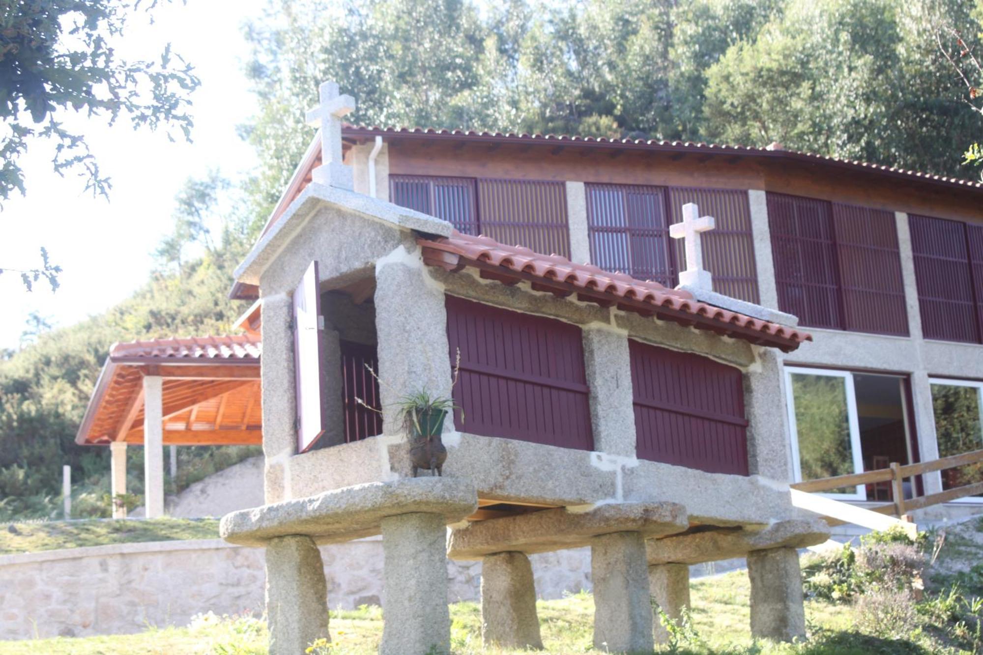 Encostas Da Torre Guest House Terras de Bouro Exterior photo