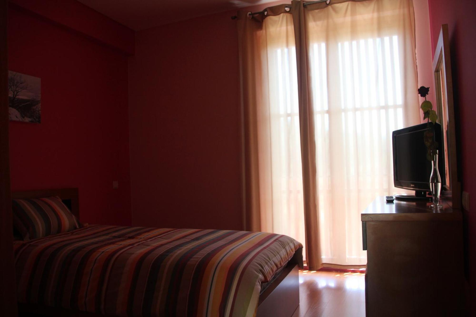 Encostas Da Torre Guest House Terras de Bouro Exterior photo