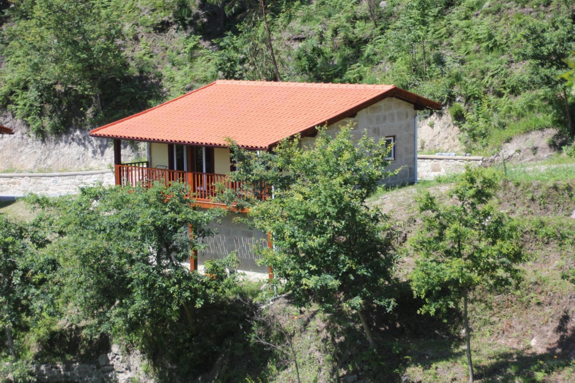 Encostas Da Torre Guest House Terras de Bouro Exterior photo