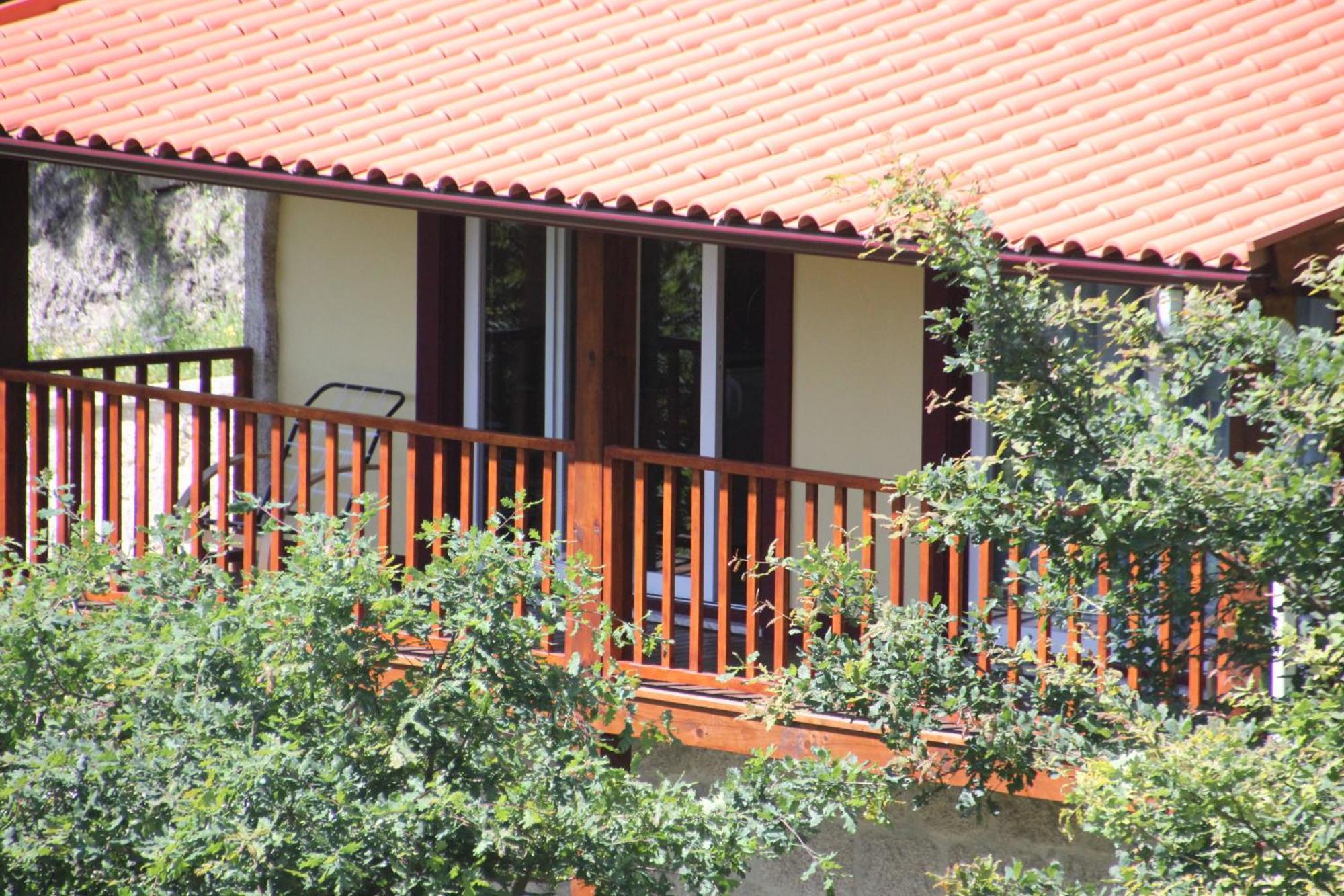 Encostas Da Torre Guest House Terras de Bouro Exterior photo