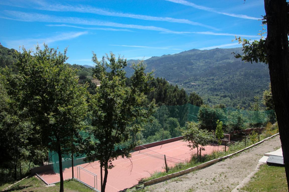 Encostas Da Torre Guest House Terras de Bouro Exterior photo
