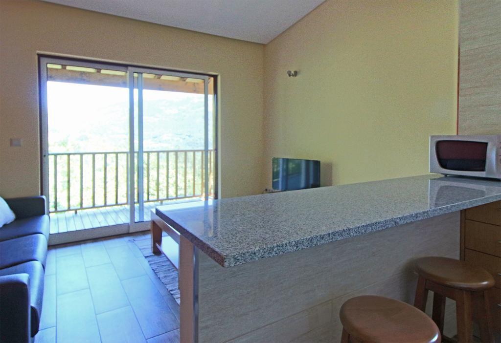 Encostas Da Torre Guest House Terras de Bouro Exterior photo